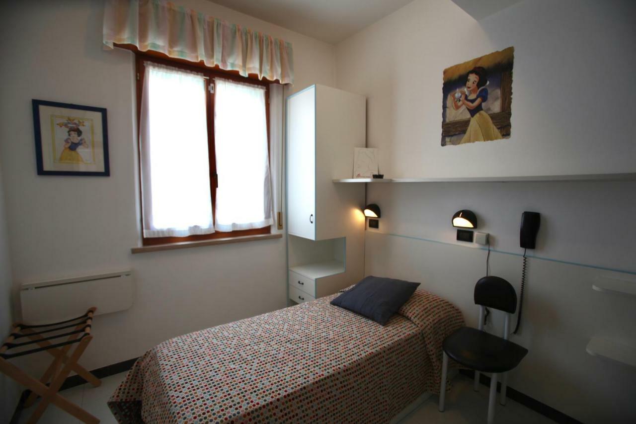 Hotel Biancaneve Wellness Marotta Buitenkant foto